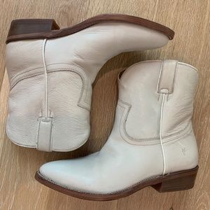 Frye Billy Off White Cowboy Boots Size 9